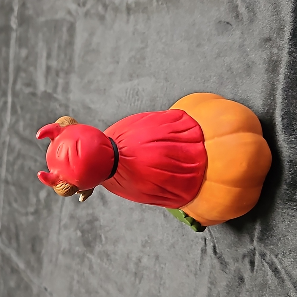 Halloween Ceramic Devil Bear on Pumpkin - Picture 2 of 3